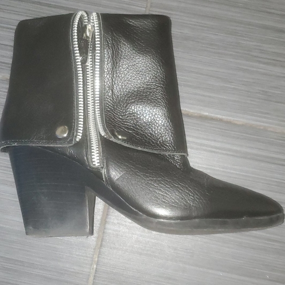 Michael Michael Kors Women's Bassey Boot - Picture 9 of 9